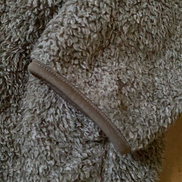 UNIQLO MEN’S FLUFFY TEDDY FLEECE SWEATER SZ SMALL - Picture 3 of 10